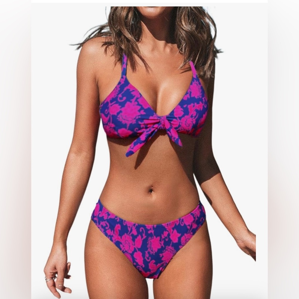 Women's Two Piece Bikini Set Floral Print Knot
Bunny Tie B35